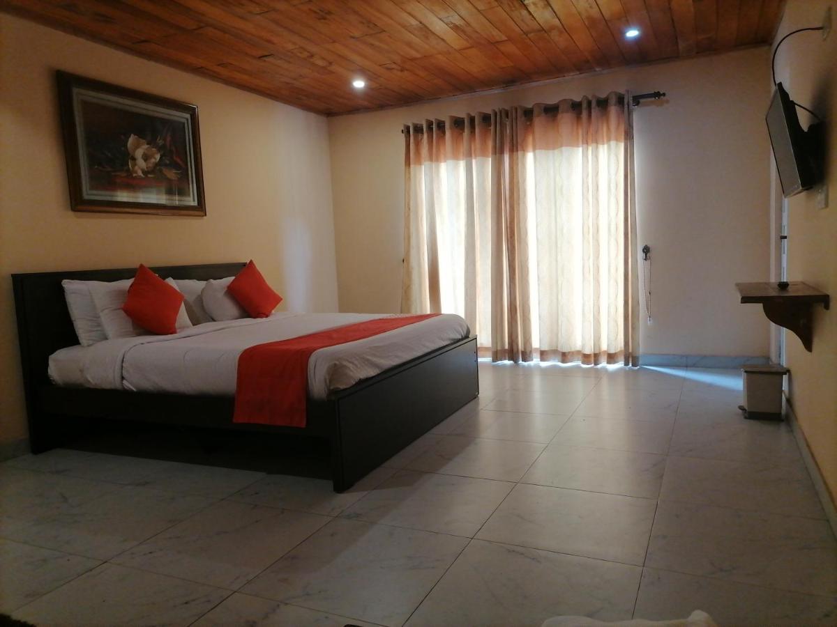 Maha Royal Hotel Nuwara Eliya Buitenkant foto