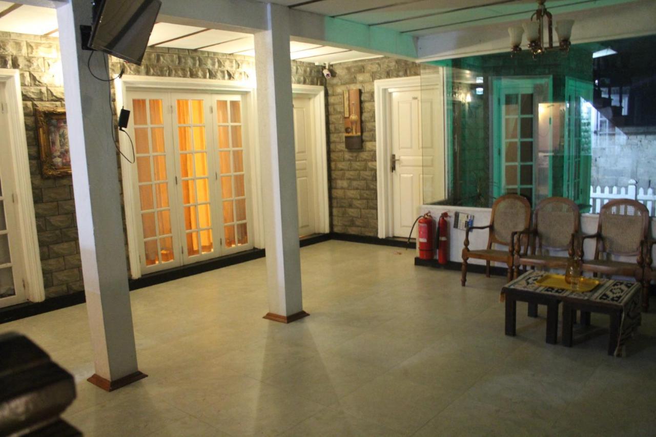 Maha Royal Hotel Nuwara Eliya Buitenkant foto
