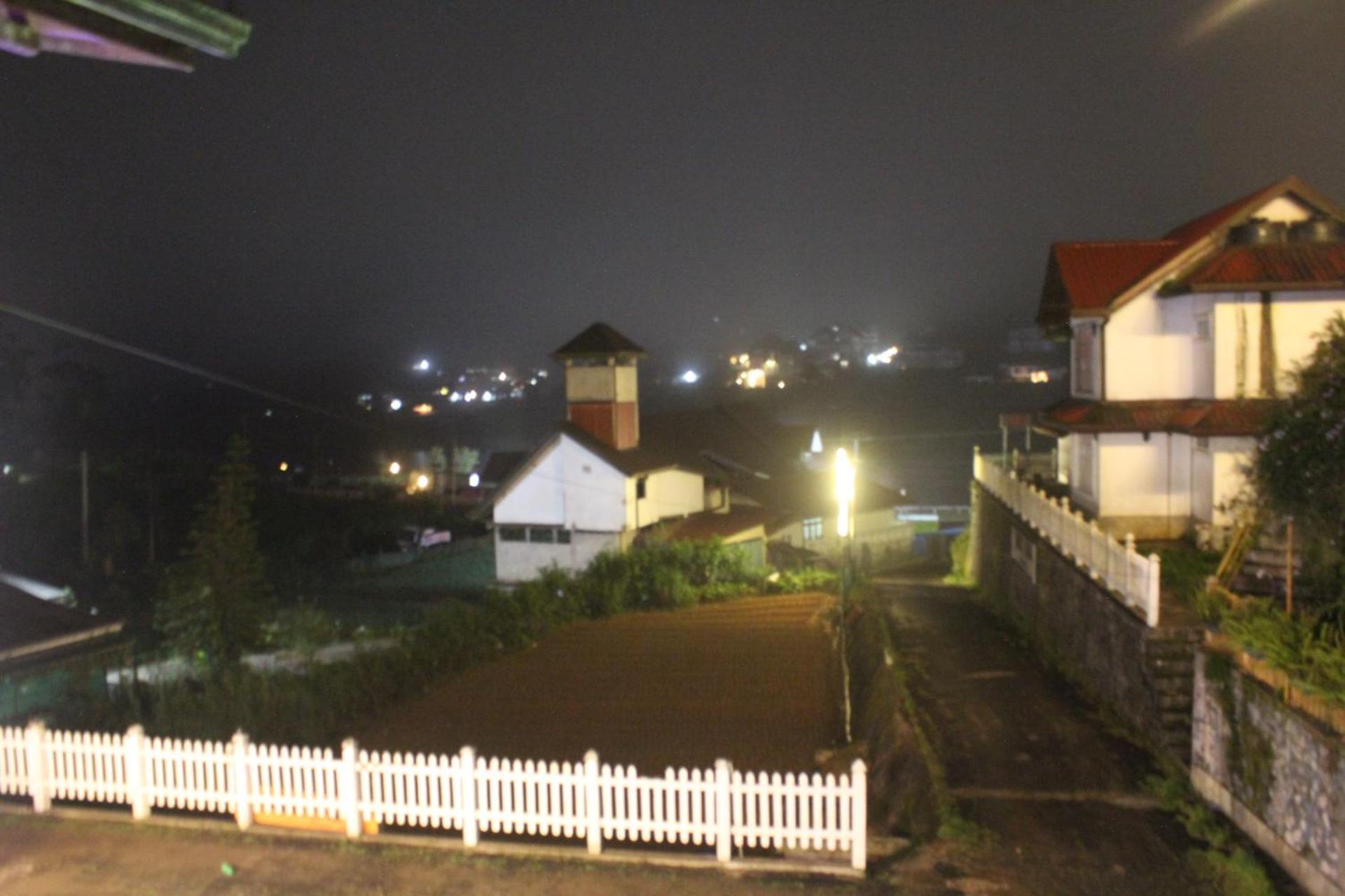 Maha Royal Hotel Nuwara Eliya Kamer foto