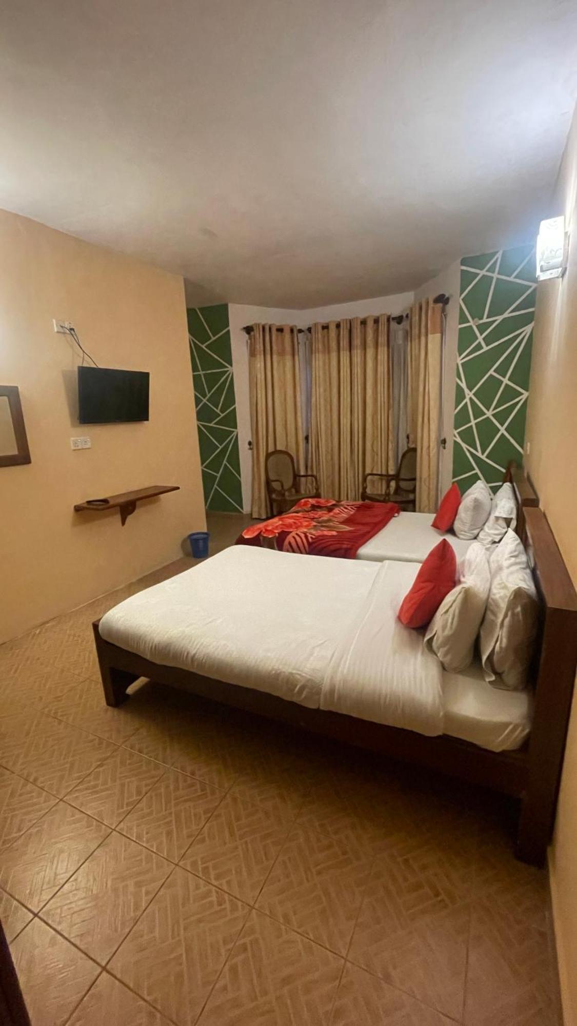 Maha Royal Hotel Nuwara Eliya Buitenkant foto