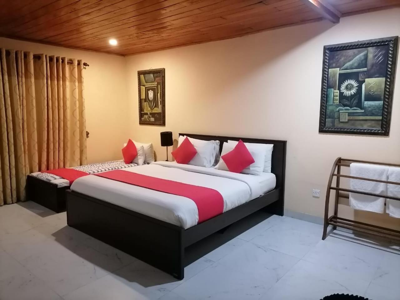 Maha Royal Hotel Nuwara Eliya Buitenkant foto