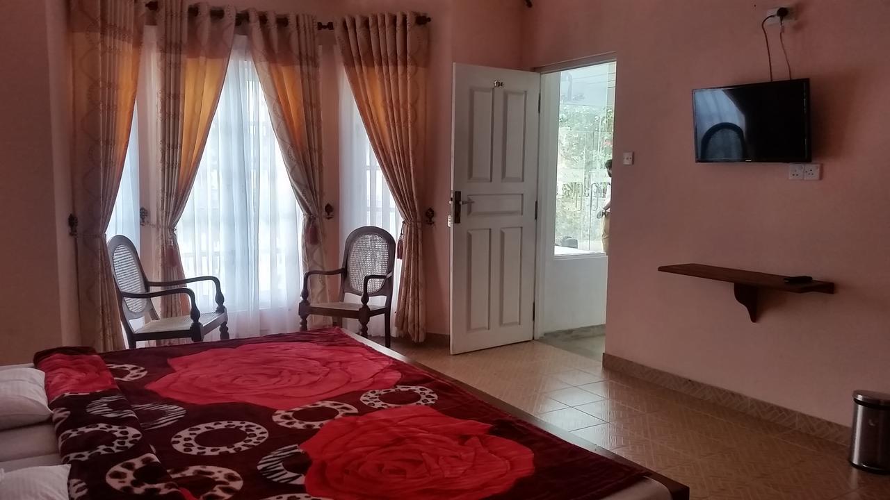 Maha Royal Hotel Nuwara Eliya Buitenkant foto